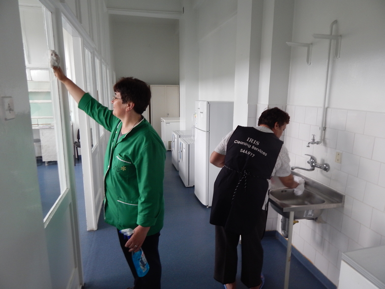 Servicii de curatenie profesionale - Iris curatenie Bacau - curatenie, igienizare si dezinfectare spatii medicale
