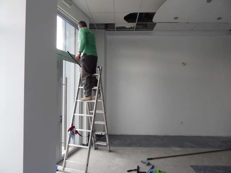 Servicii de curatenie profesionale - Iris curatenie Bacau - curatenie dupa constructor