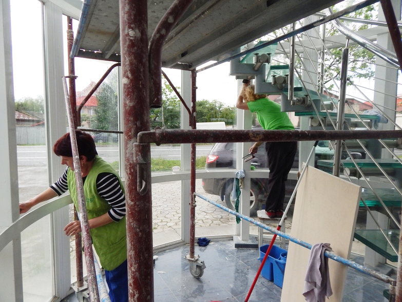 Servicii de curatenie profesionale - Iris curatenie Bacau - curatenie dupa constructor